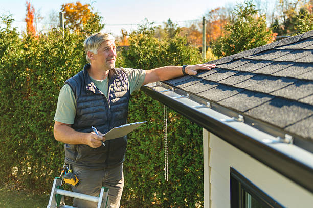 Professional Roofing technician working in Brainerd, MN